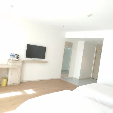 Tongyu Hotel