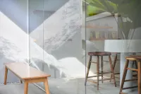 在卡馬拉飯店 Scuba Quest Dive Center Kamala附近的飯店