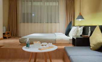 Me Young Me House Hotel (Zhangjiajie Zhongshang Plaza Dayong Ancient City)