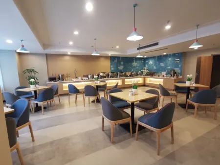 Homeinn · neo (Zhumadian Biyang Renmin Road Wenhua Road)