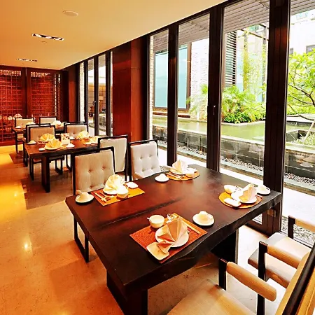 Hailing Island Banxia Time Holiday Villa (Yangjiang Poly Yintan Branch)