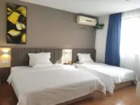 Yixuan Hotel (Ningbo Xiangshan People's Square)
