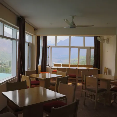 Hotel Swans Hunza Отели в г. Гилгит