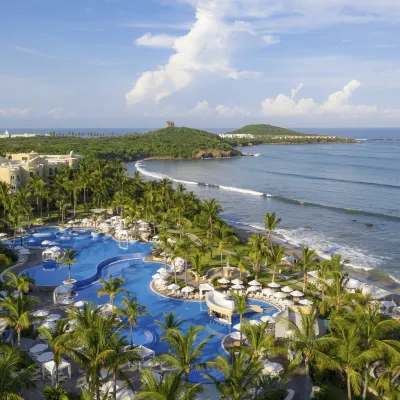 Pueblo Bonito Emerald Bay Resort & Spa Hotels near Acuario Mazatlán