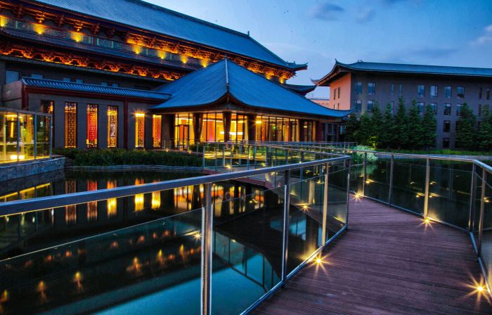 Cloud Hotel & Resort