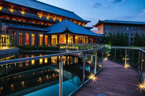 Cloud Hotel & Resort