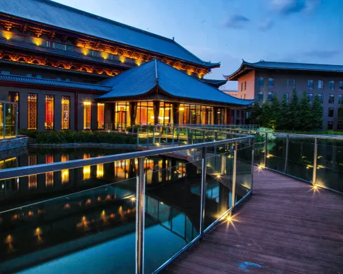 Cloud Hotel & Resort Hotels in Luoping