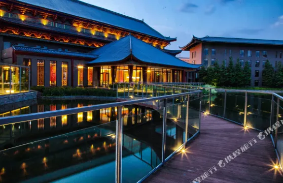 羅平雲之夢酒店