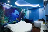 Liyang Eiffel Theme Hotel