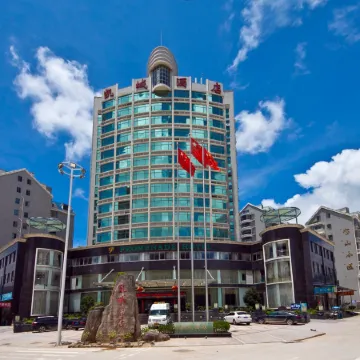 Promenade Hotel