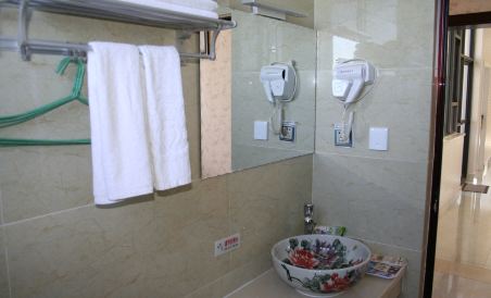 Chenfan Lake View Inn - Housity