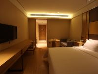 全季酒店(上海野生动物园店) - 高级大床房
