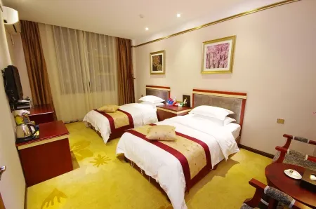 Four Seasons Small Town Hotel Отели в г. Шэхун