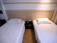 南昌米兰风尚酒店 - 标准双床房