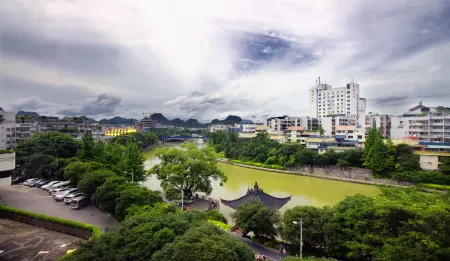 Yeste Hotel (Guilin Railway Station, Xiangbi Mountain, Two Rivers and Four Lakes)