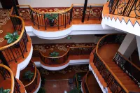 Riyueming Hotel (Dalian Railway Station Youhao Square)