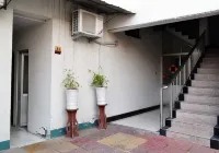 Mengyin Time Hotel - parkir