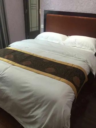 Yinjiang Zhongtian Hotel Отели в г. Инцзян