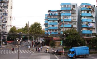 Jiangyang Business Hotel (Shanghai Shuangyang Road)