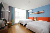 Yonghe Hotel (Guomao 360 Zoo) Hotels near Haoxiangni Jujube (Zhongheng Family Dependents' Courtyard Building 1 West)