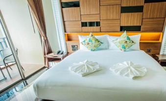 March Hotel - Housity