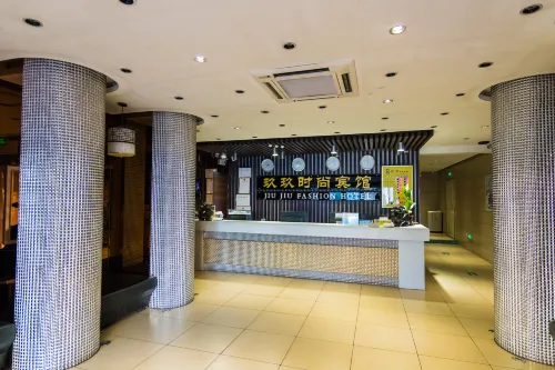 Jiujiu Fashion Hotel (RT mart, Longnan street, Qiqihar)