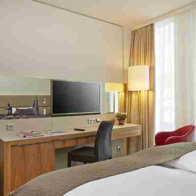 H4 Hotel München Messe Rooms