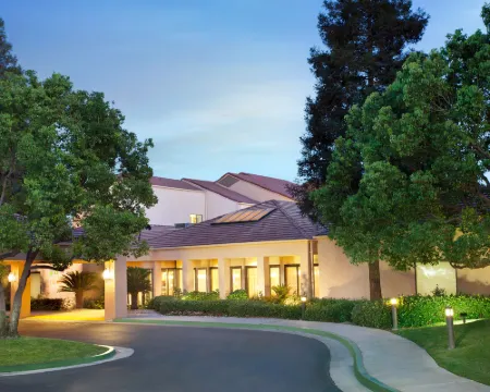 コートヤード バイ マリオット ベーカーズフィールド ベーカーズフィールドのホテル