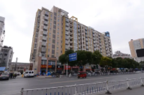 Homeinn Pebble Hotel (Danyang Zhongshan Road Glasses City)