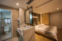 Weiwei Hotel - 2-Star
