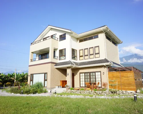 Celine's B&B Hotels near Skcf