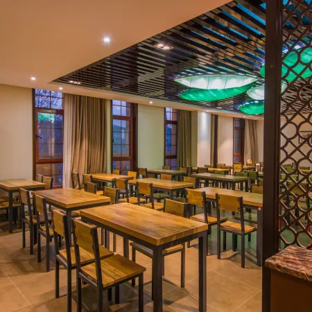 Bazhou Seine Hot Spring Hotel