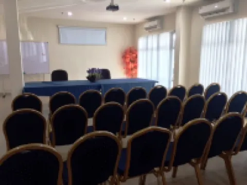 默迪卡套房酒店