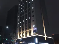 Golden City Hotel Dongdaemun Hotels near Dongdaemun-Gu