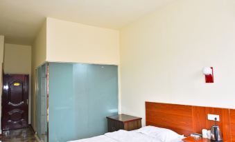 Warm Home Hotel (Nanyang Zhongjing Yinhe Times Square)