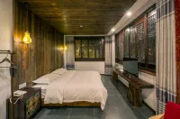 Jiangnan Deyuelou Hotel