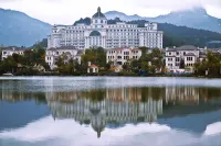 Xianhua Sandalwood International Hotel
