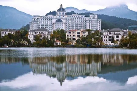 Xianhua Sandalwood International Hotel