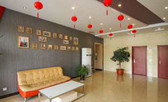Home Inn Huaxuan Collection Hotel (Jingjiang Bus Station)