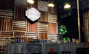 V Wander Hotel