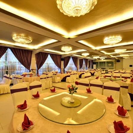 Qian Shan Holiday Hotel