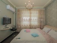 武汉8090主题公寓 - 复古豪华大床房