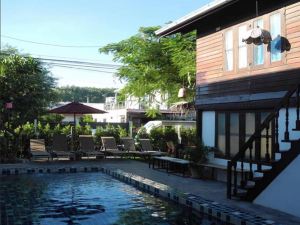 Secret garden pool villa