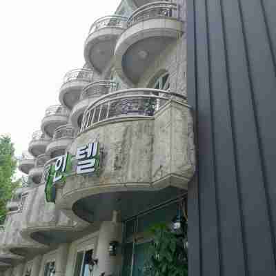 불나비 무인텔 강촌 Hotel Exterior