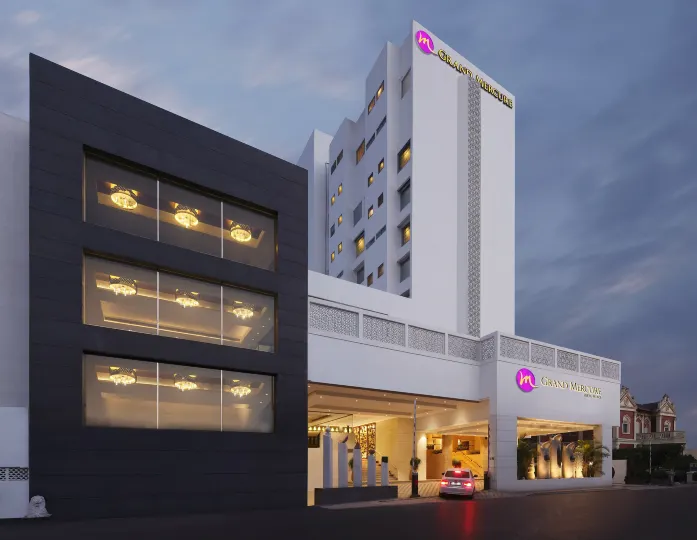 瓦多達拉蘇亞宮殿美爵飯店