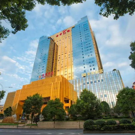 Royale Tower Hotel