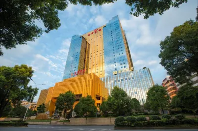 Royale Tower Hotel