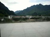Jingxian Yueliangwan Dongqing Kezhan -  อินน์