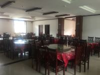 鸿运山庄(喀纳斯军粮苑店) - 餐厅