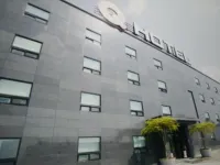 Q Hotel